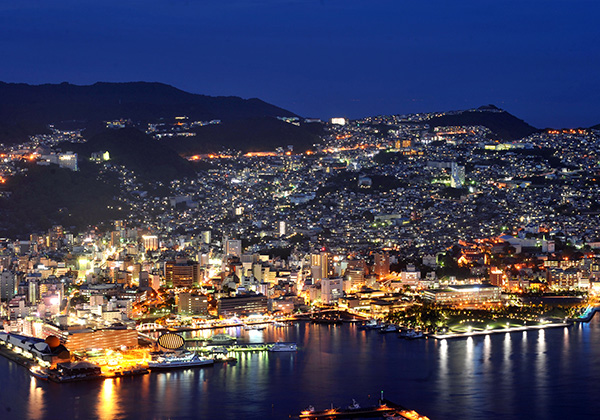 稲佐山山頂展望台（世界新三大夜景・日本三大夜景）